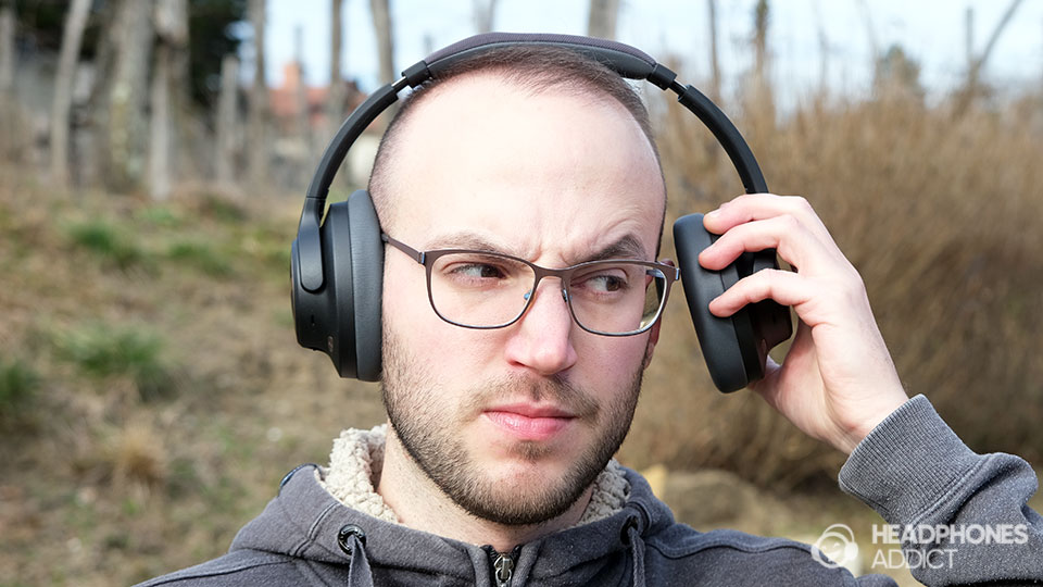 Headphones cutting out audio